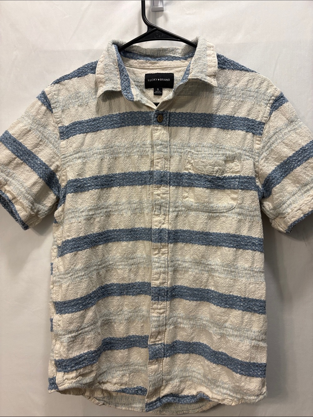 Lucky Brand Cream & Blue Striped Short-Sleeve Button-Down